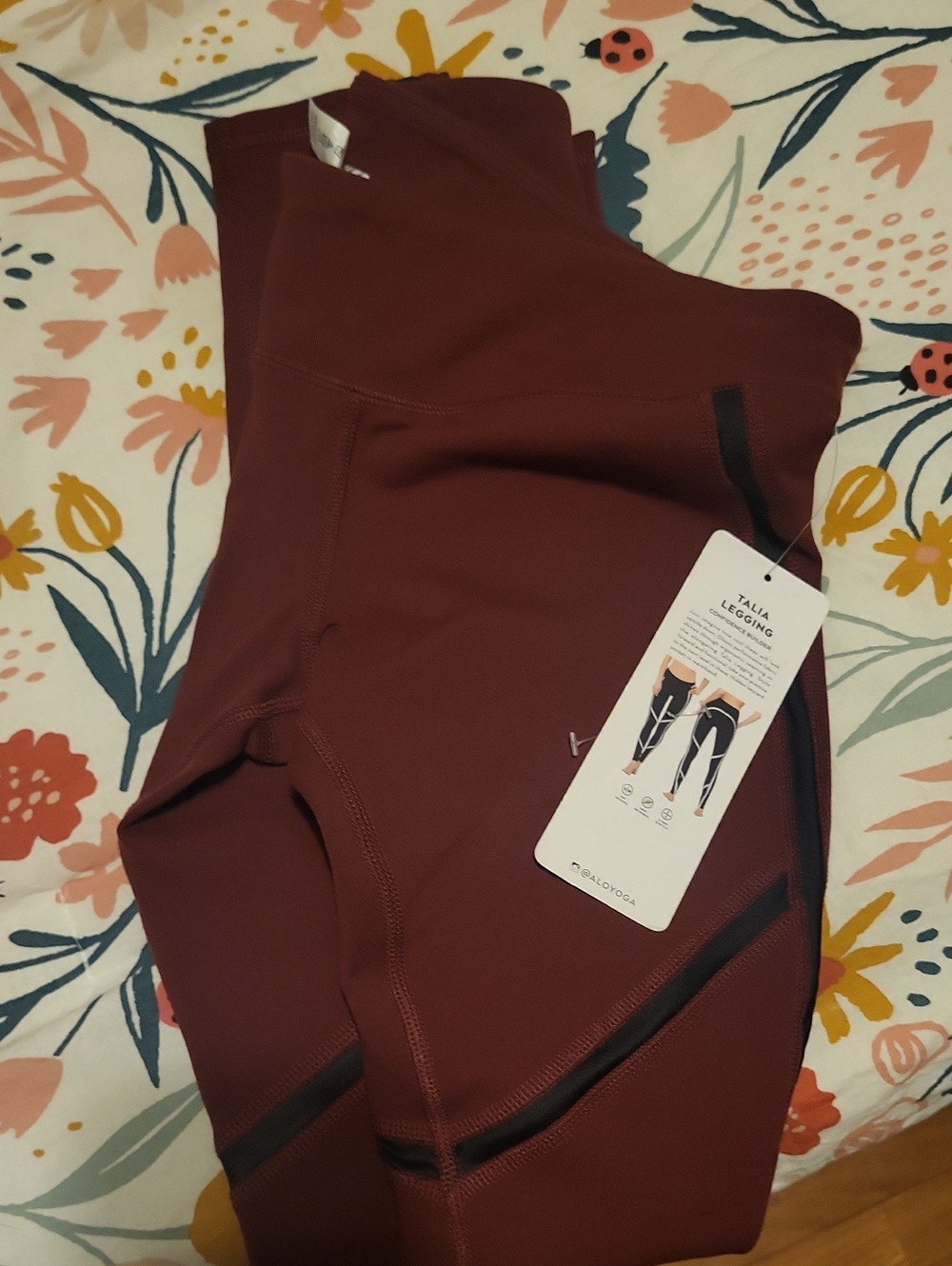 Alo Yoga Talia High-Rise Leggings in Burgundy